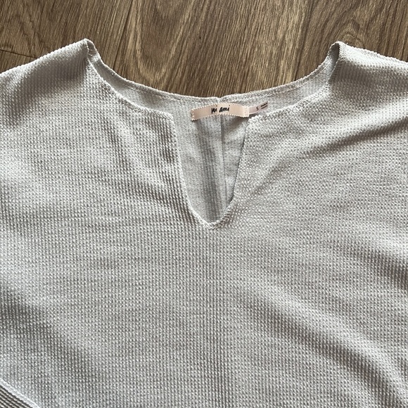 Francesca’s Loose Fit Crop Top - Picture 4 of 14